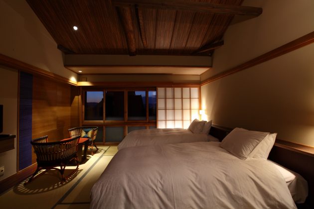 yasaka-yutone-room-night-luxury-guesthouse-ryokan-kyoto