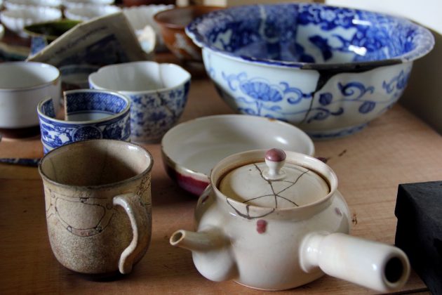 cups and bowls repaired by Mio Heki kintsugi method